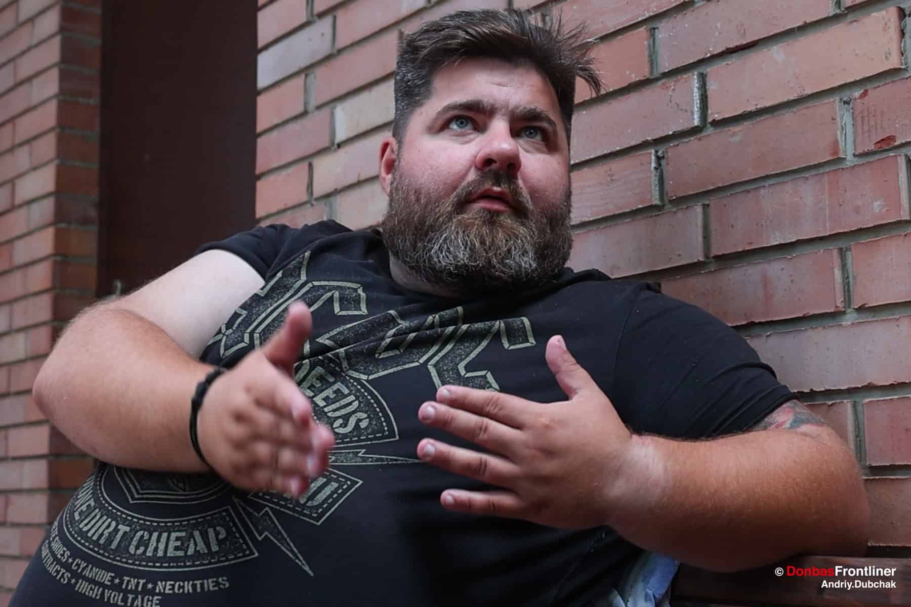 Той, хто «тримає стріху», або ж тонкощі «польової психології»