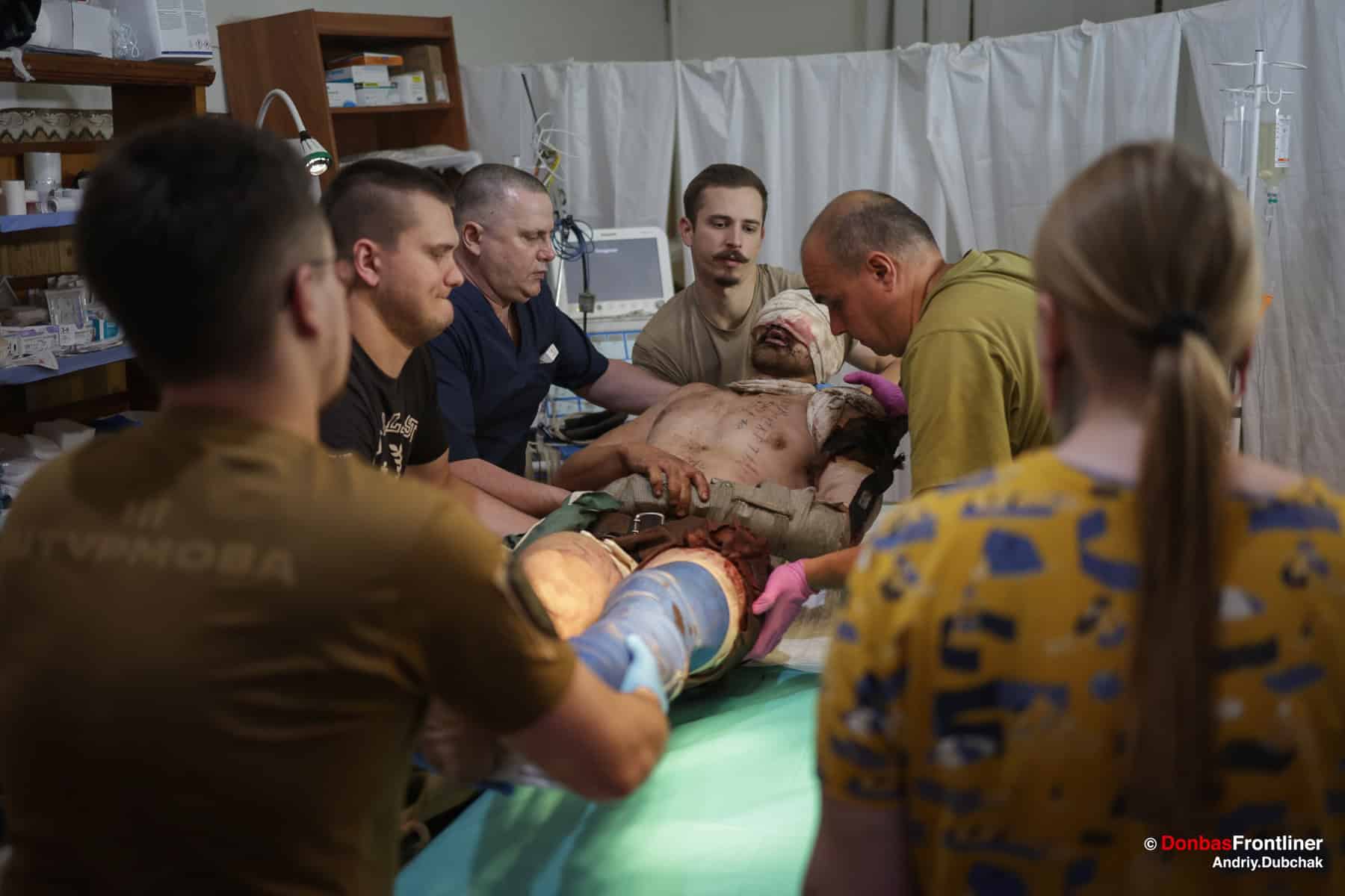 Конвеєр із порятунку «своїх». Як живе і працює стабілізаційний пункт на Донеччині