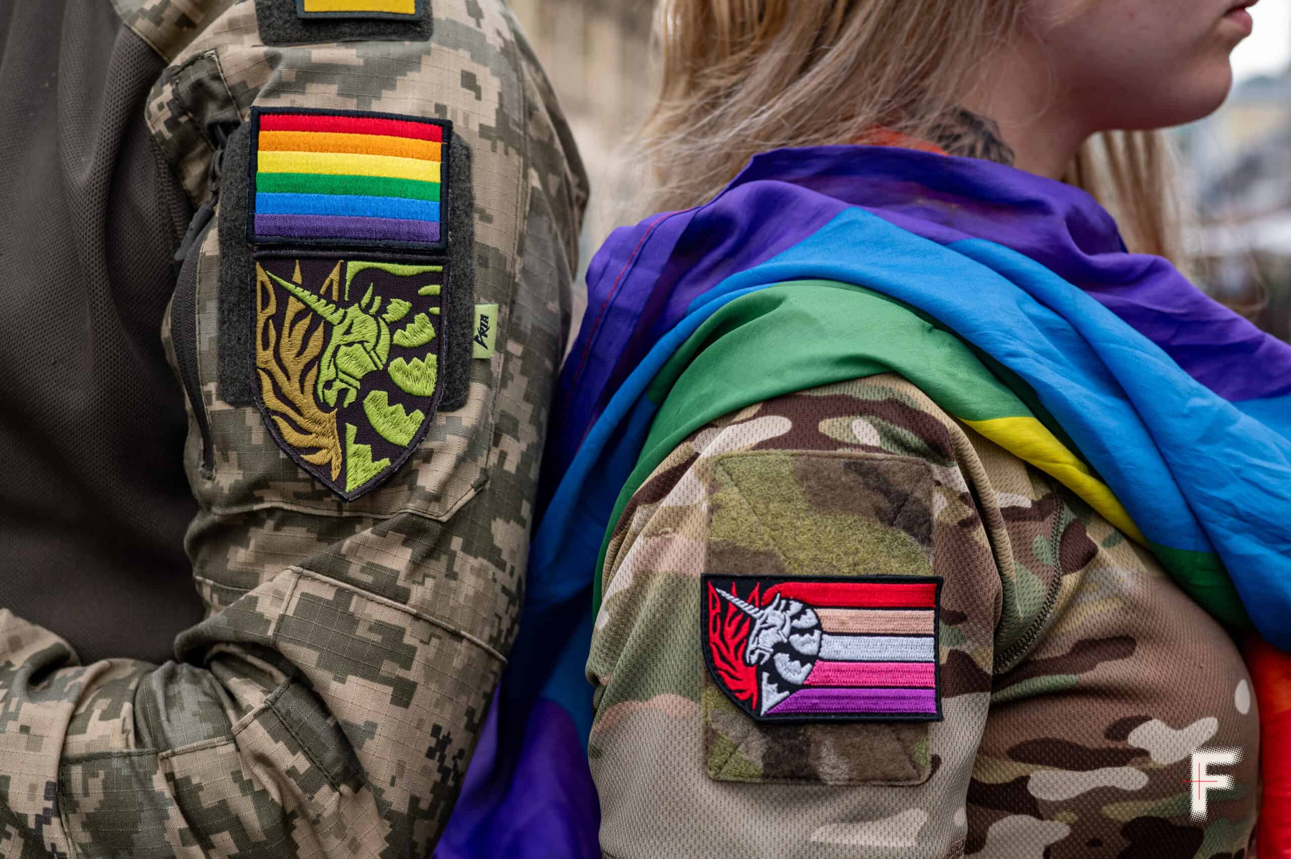 Військові ЛГБТ+. Різні, але не рівні
