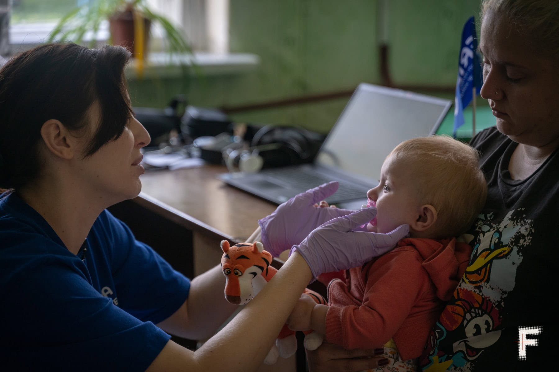 “I’m here so people don’t feel abandoned” – volunteer medics from Kyiv step in to provide aid to frontline regions.
