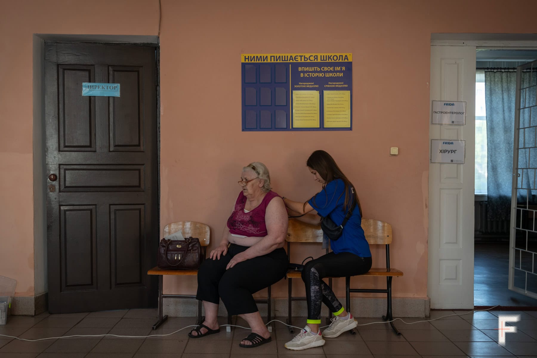 “I’m here so people don’t feel abandoned” – volunteer medics from Kyiv step in to provide aid to frontline regions.
