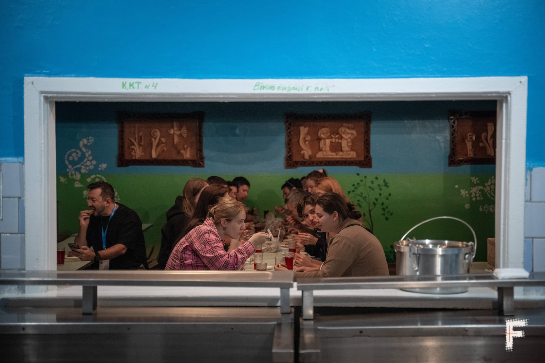 “I’m here so people don’t feel abandoned” – volunteer medics from Kyiv step in to provide aid to frontline regions.