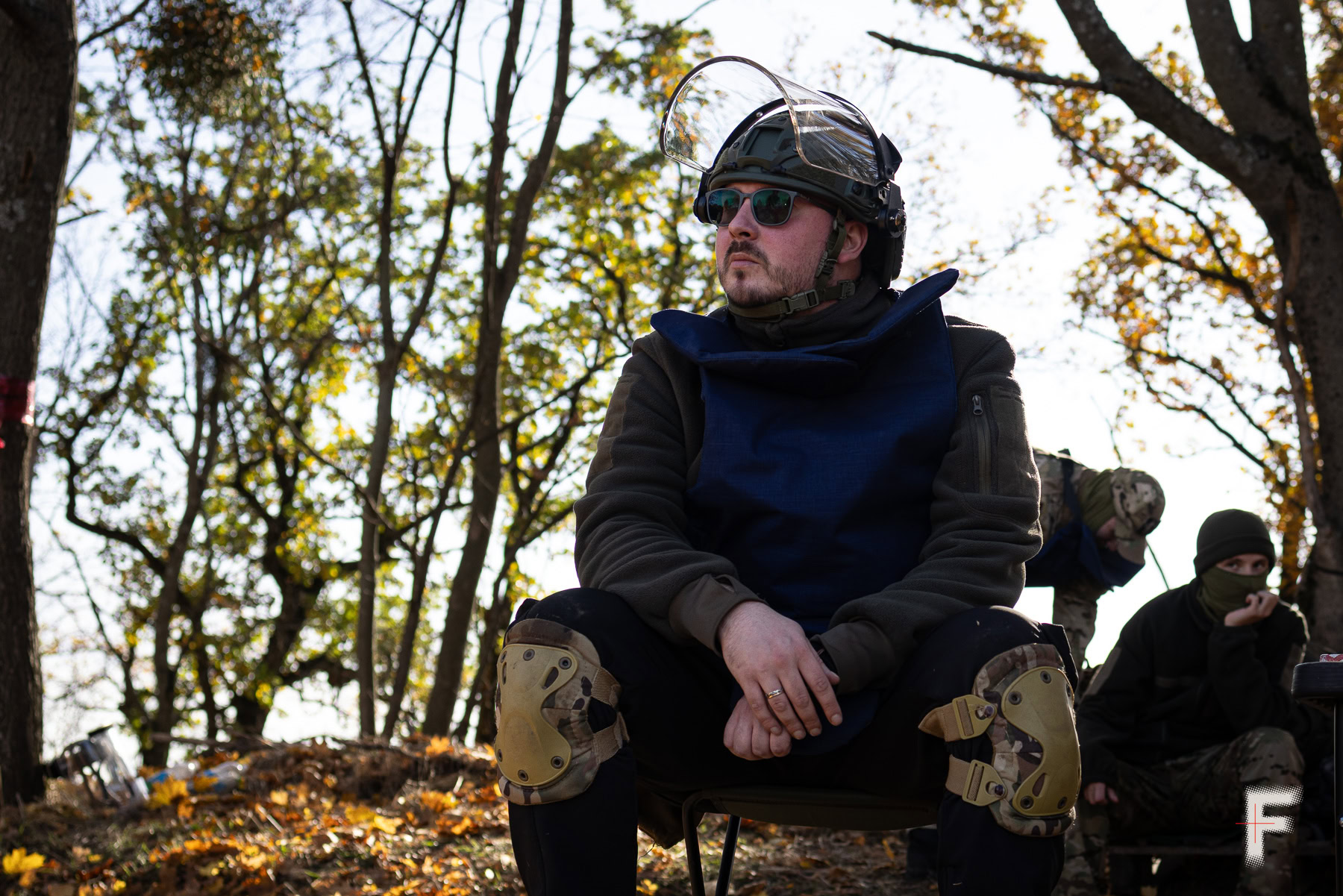 Портрет сапера під час короткого відпочинку в полі