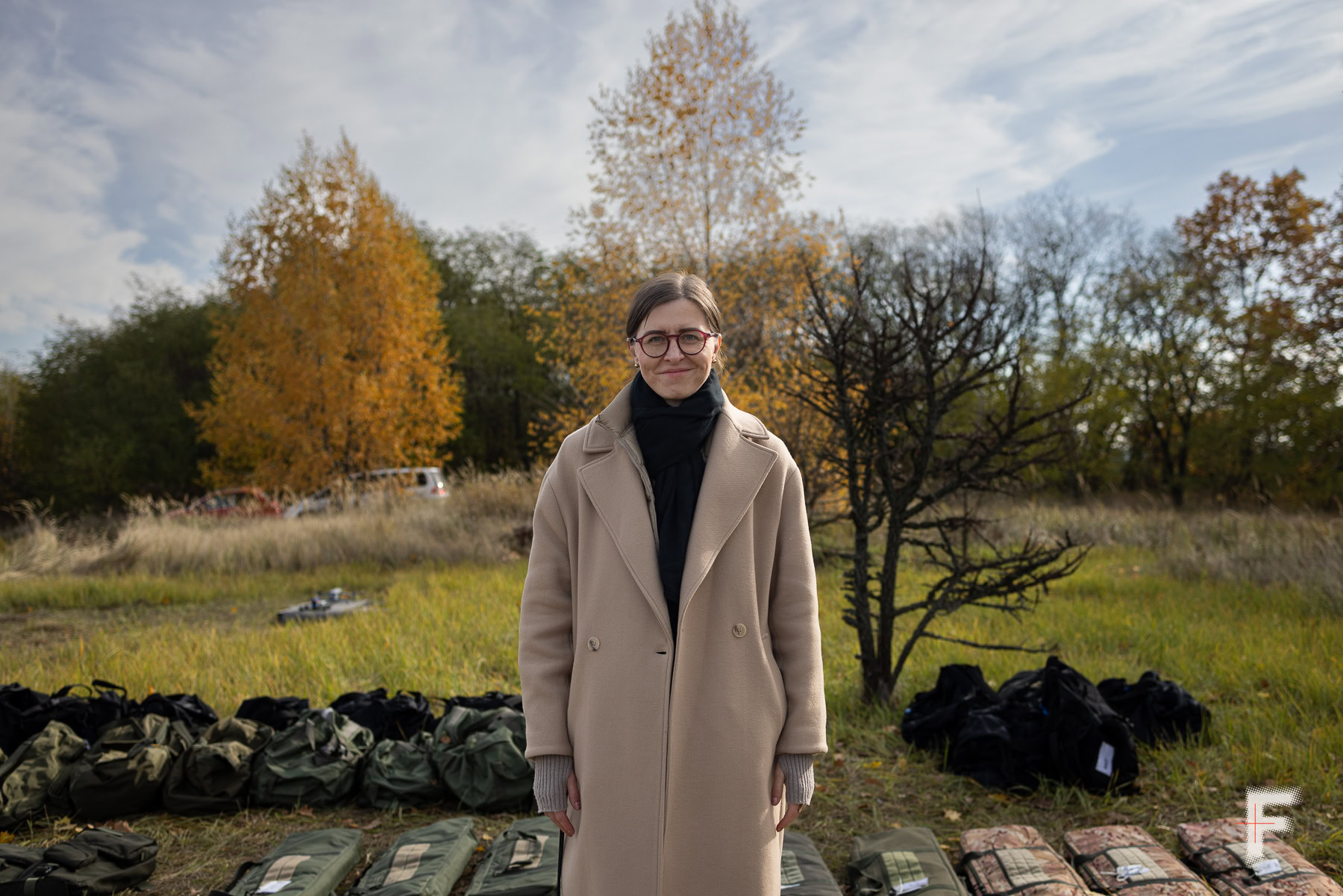 Портрет саперки на мінному полі