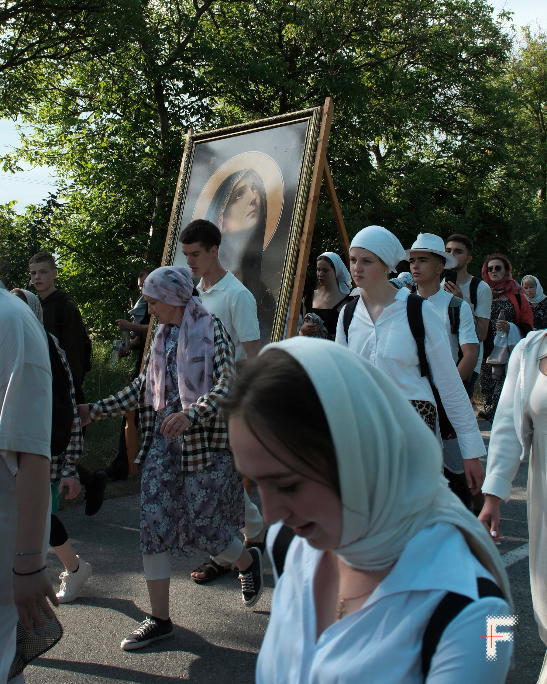 Хода віри чи виклик безпеці: як старі ритуали виживають всупереч реальності війни