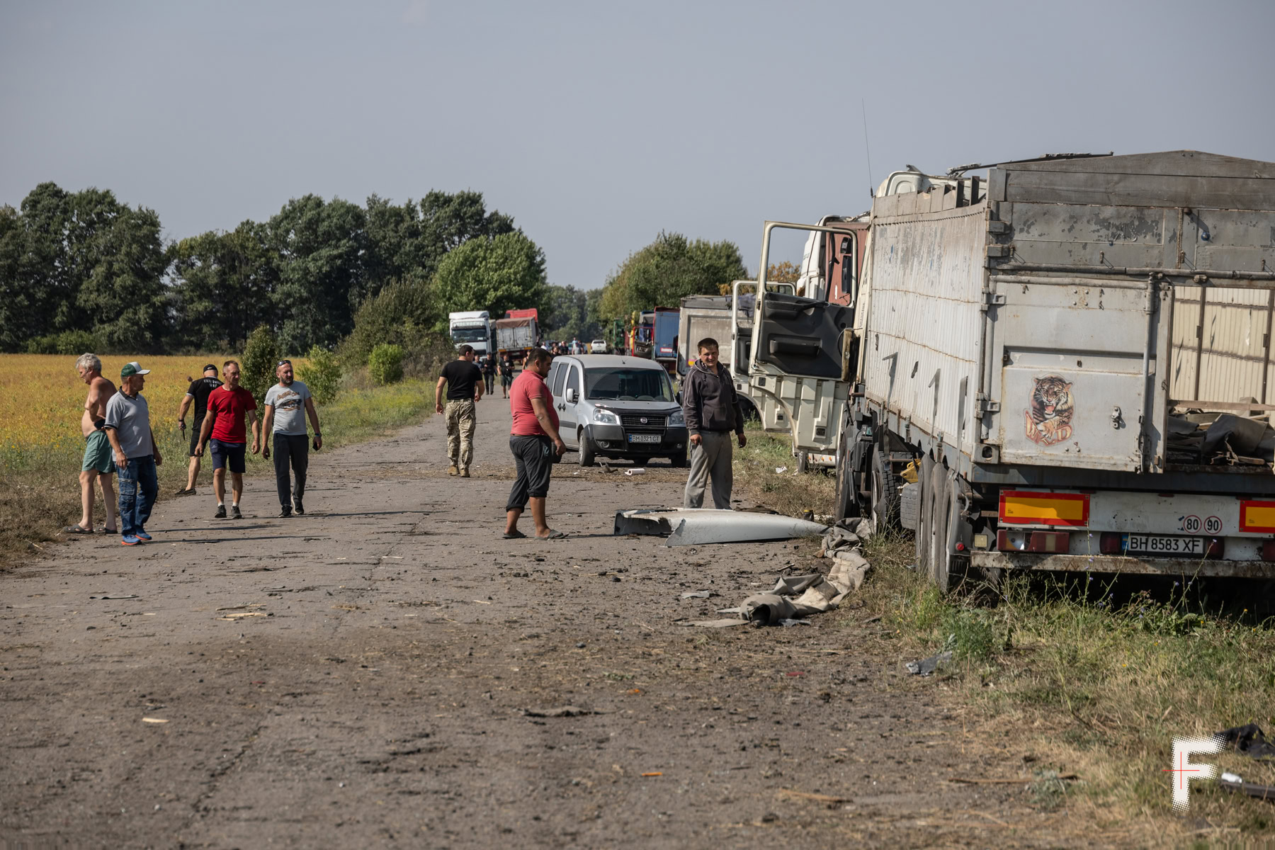 Водії однієї з найбільш постраждалих машин радяться щодо ремонту та евакуації транспорту.