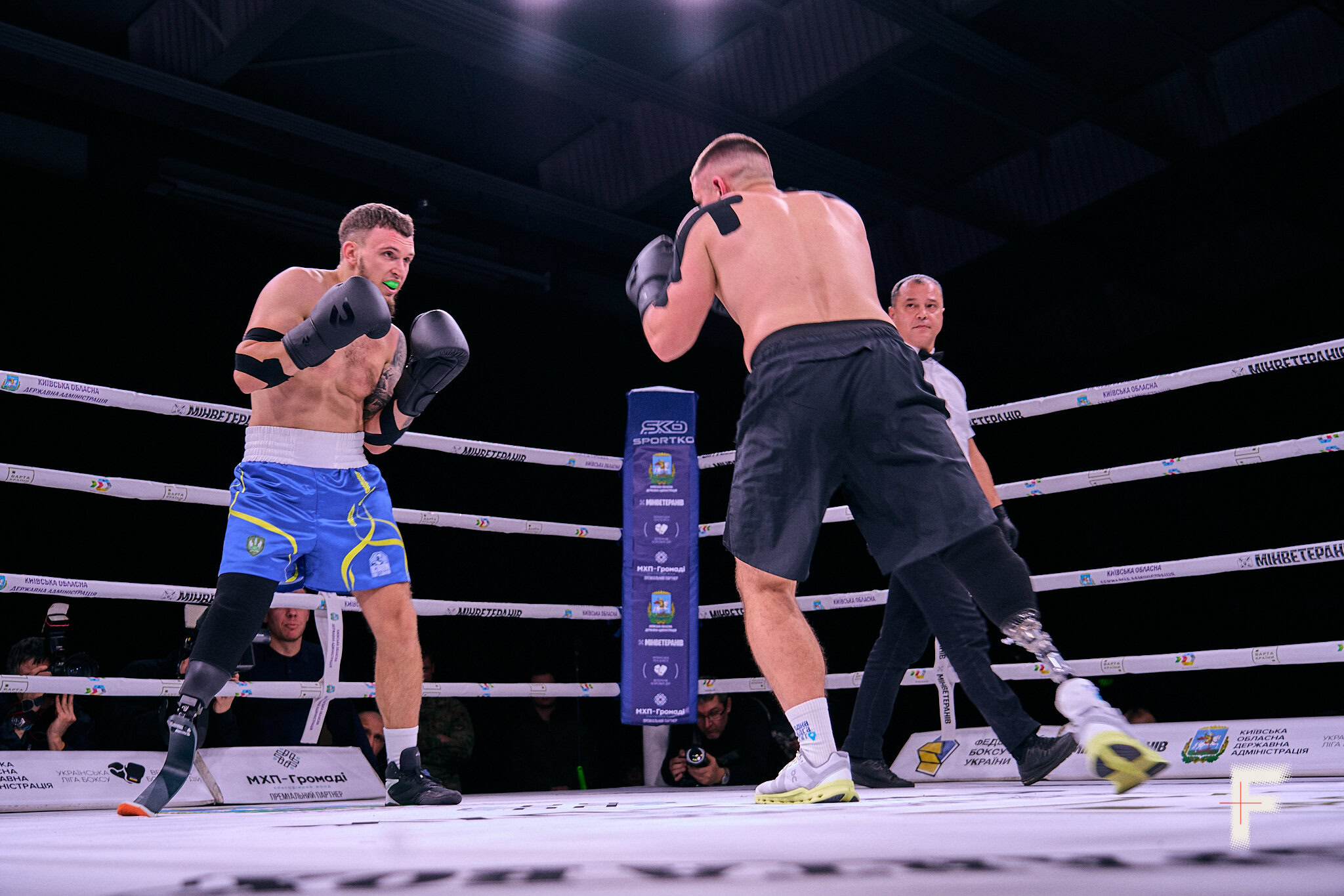 Поєдинок Сергія Герасименка та Олександра Мамонтова за чемпіонський пояс України з боксу серед ветеранів