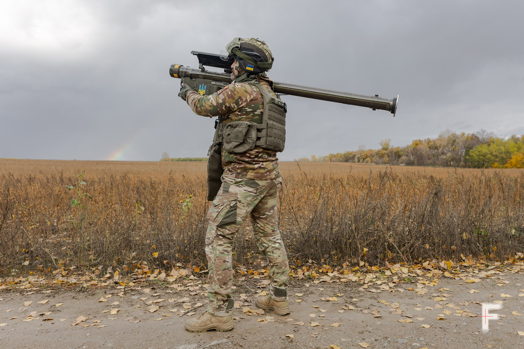 Український військовий з позивним «Сенсей» із ПЗРК Stinger у складі мобільної групи протиповітряної оборони, Київщина.