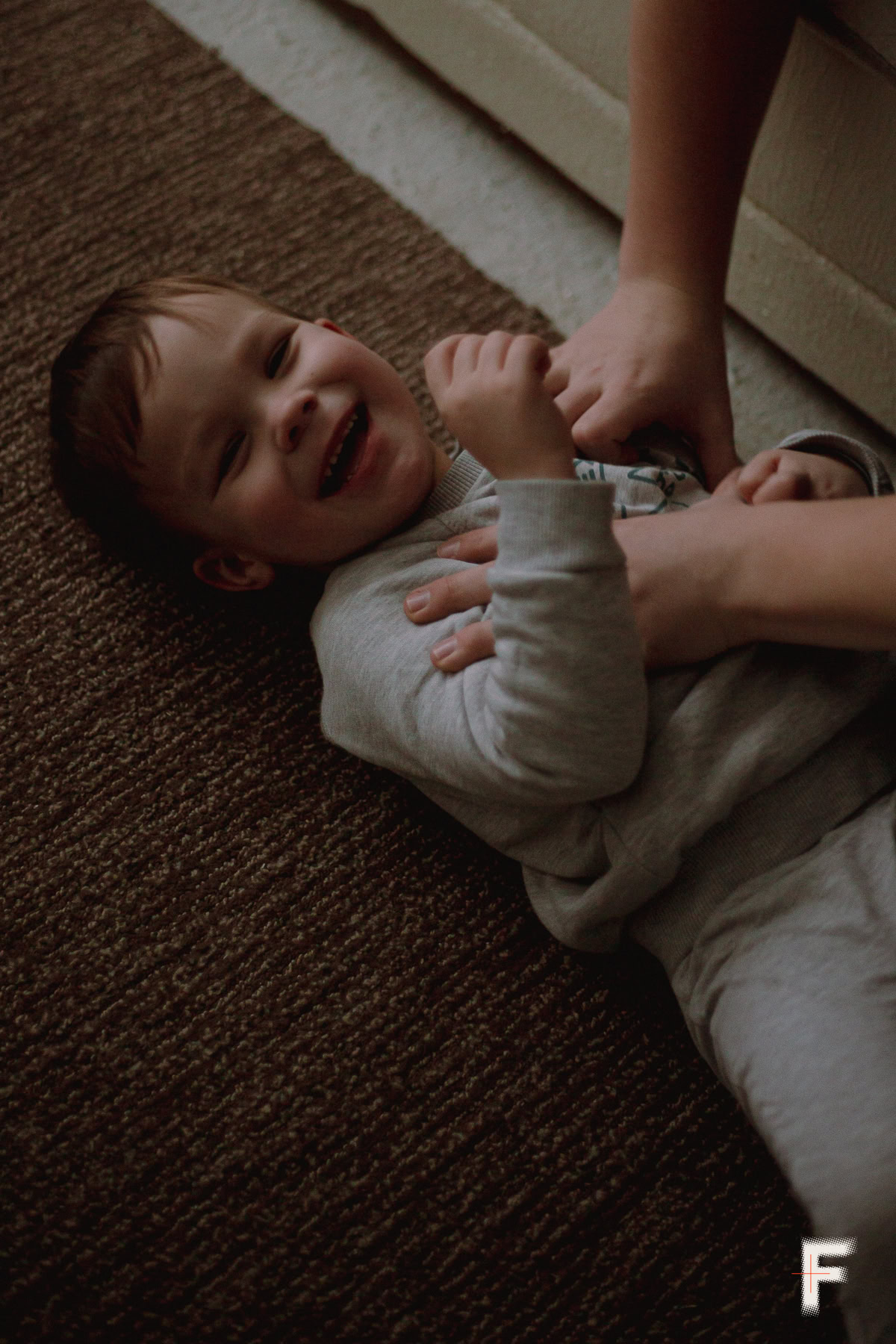 Материнство під обстрілами: як самій виховувати двох синів у Харкові