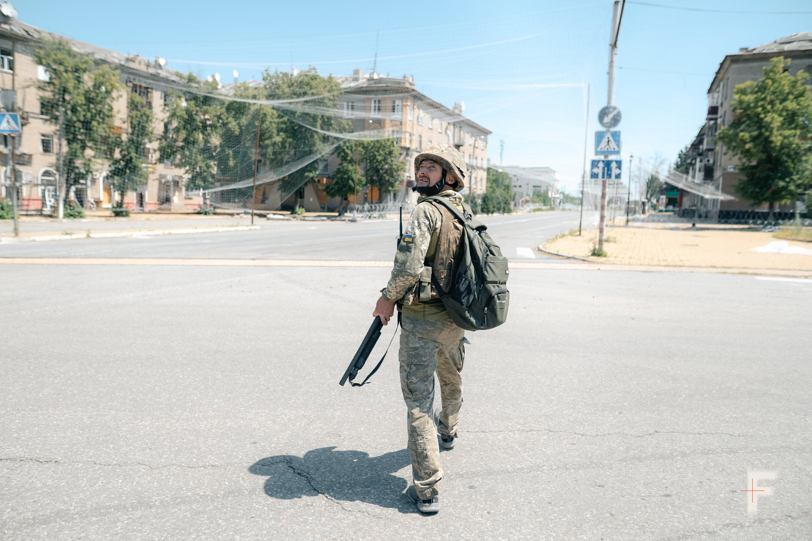 Пам'ятник закоханим у центрі Дружківки, до якого небезпечно підійти через дрони.